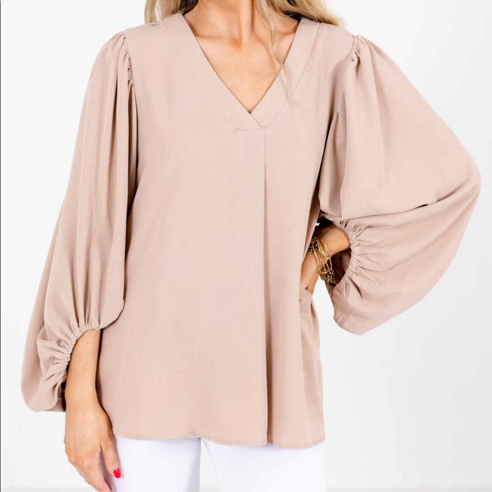 V-Neck Bubble Sleeve Blouse in Light Blush